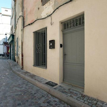 Studio Typique Et Cosy Climatise. Arles Exterior photo