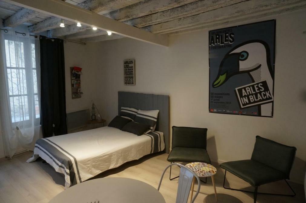 Studio Typique Et Cosy Climatise. Arles Exterior photo