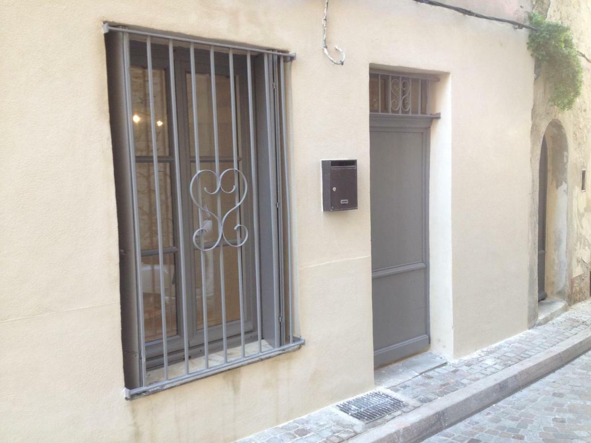 Studio Typique Et Cosy Climatise. Arles Exterior photo